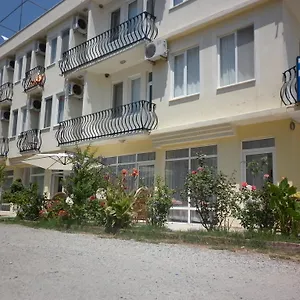  Otel Oezguer Hotel