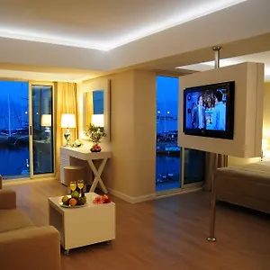 4* Otel Alesta Yacht